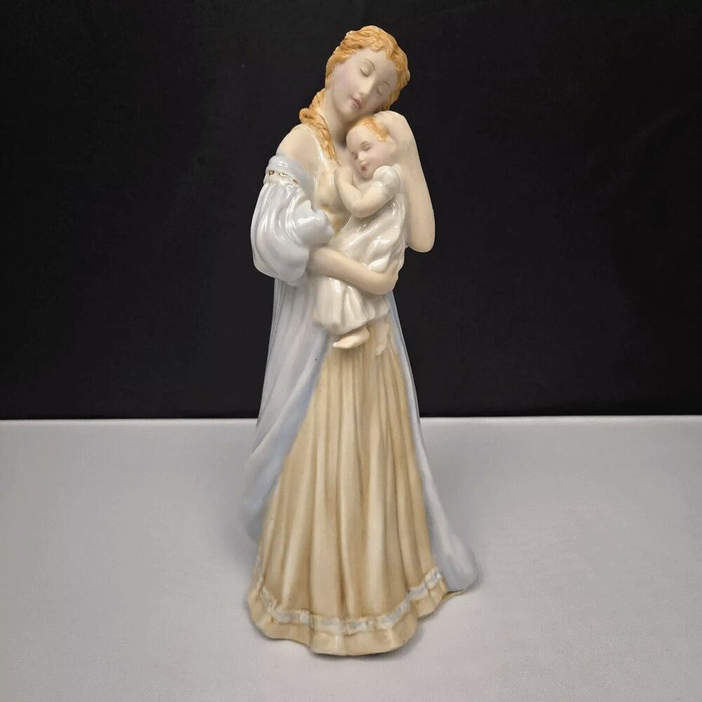 A Mother's Love by Glenis Devereaux Franklin Mint Fine Porcelain Figurine 6.75"